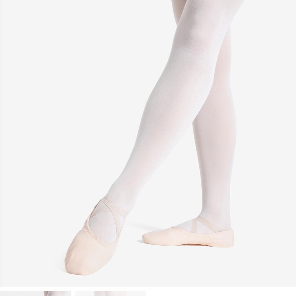 Capezio Juliet 7W Leather Ballet Slippers